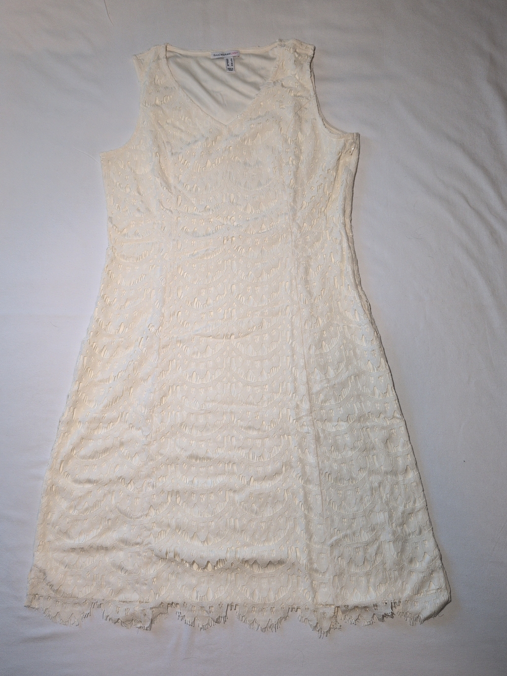 Lace Sleeveless V-Neck Dress in Ivory